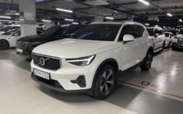수원중고수입자동차 XC40 B4 AWD 얼티메이트 브라이트 매물 사진 6 - 2023/06 18,729km