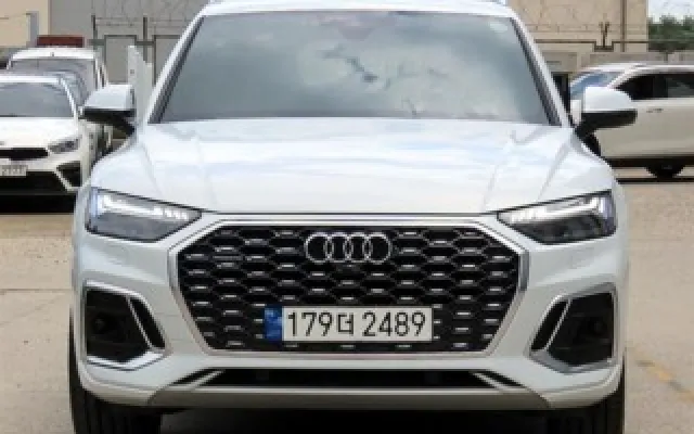 수원중고수입자동차 Q5 (FY) 45 TFSI 콰트로 프리미엄 스포트백 매물 사진 5 - 2023/03 18,978km