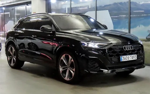 수원중고수입자동차 Q8 55 TFSI 콰트로 프리미엄 매물 사진 8 - 2026/04 2,174km